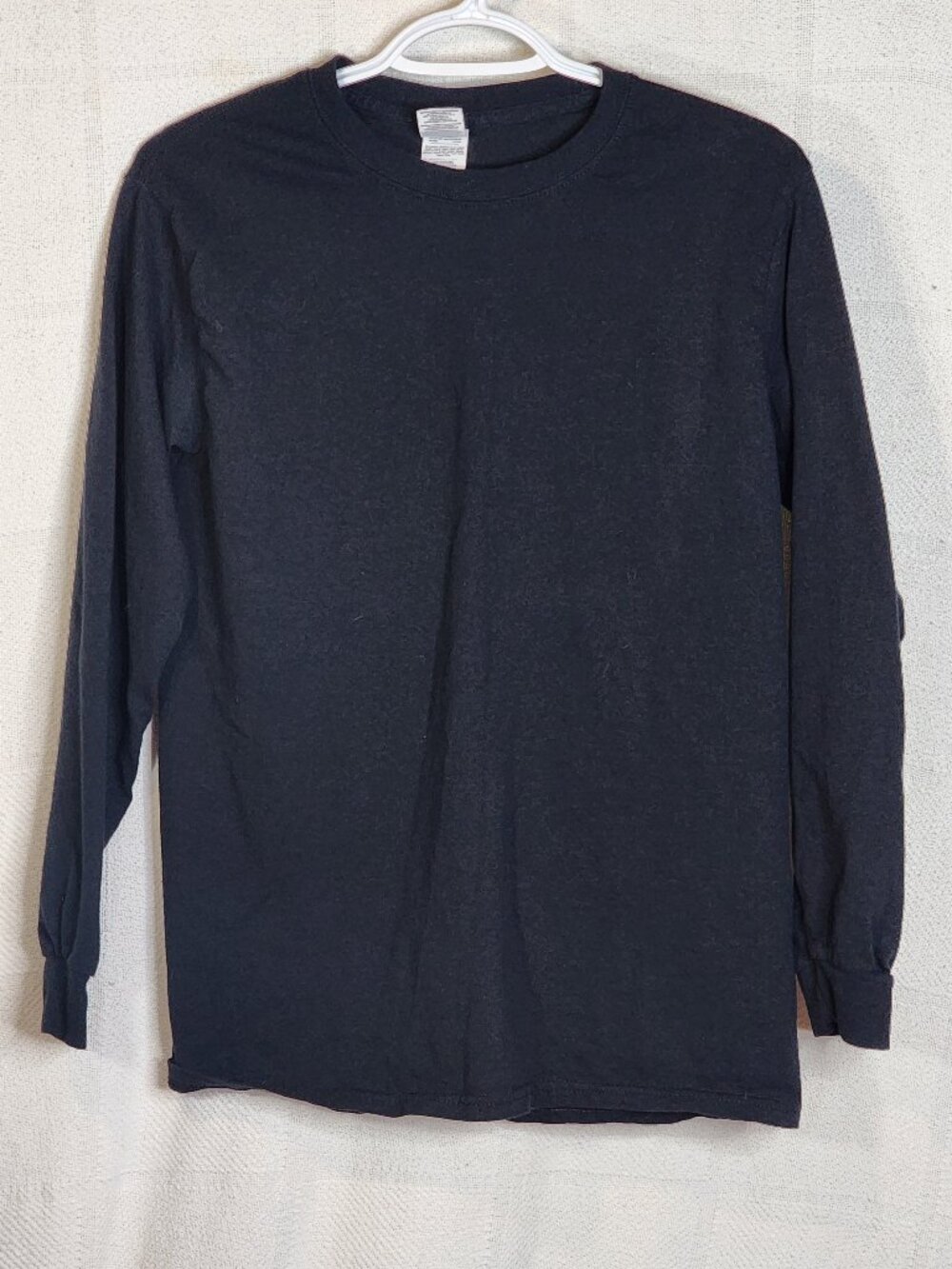 Gildan Heavy Cotton Black Long Sleeve TearAway Tag Crew Neck T-Shirt